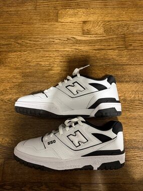 New Balance Men's White and Black 550 Low-Top Sneakers